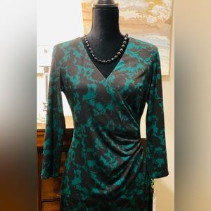 Chaps Woman Long Sleeve Vneck Stretch Dress Size Medium, NWT